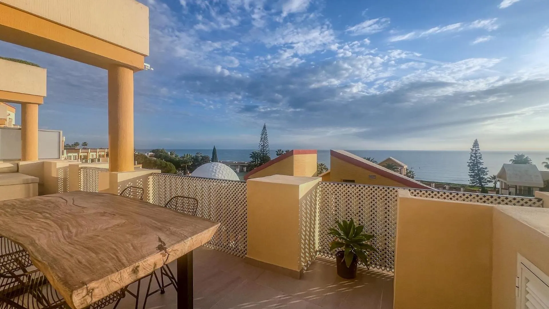 Oleholidays 547 Romana Playa Vistas Al Mar Marbella Spain