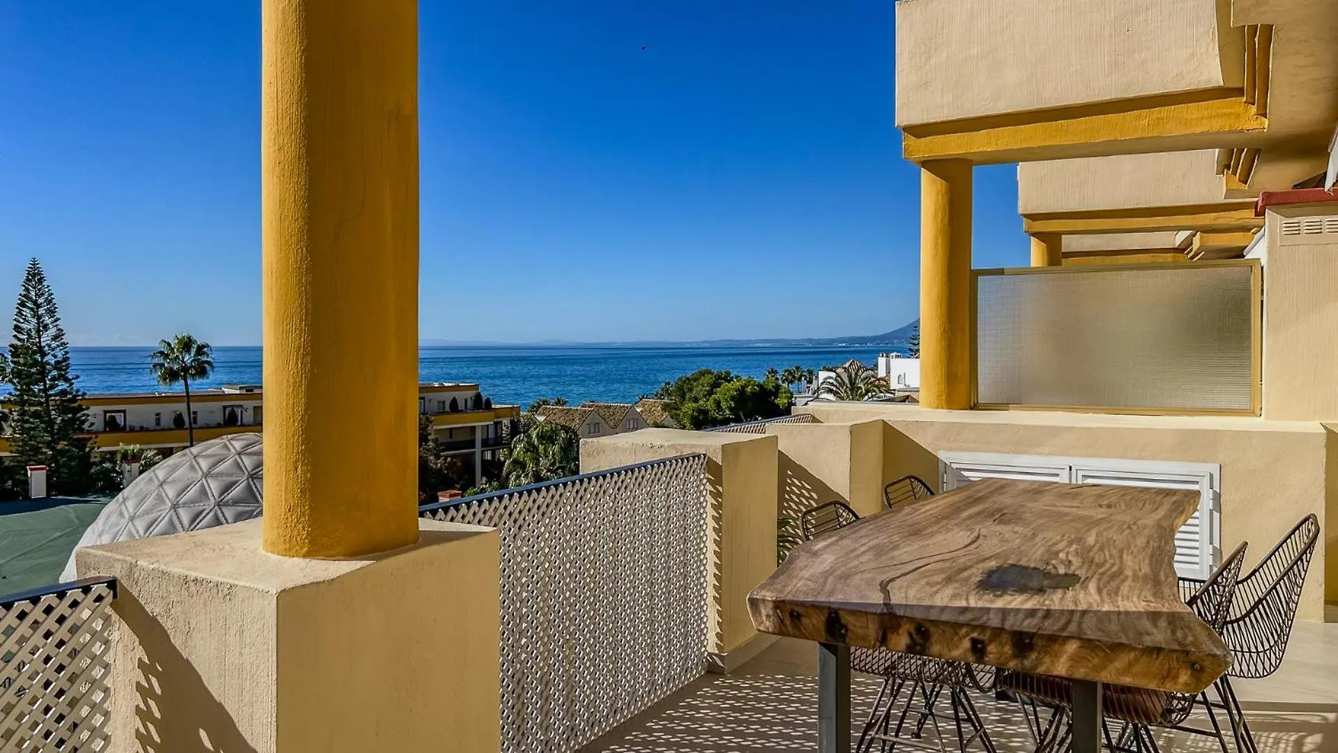 Oleholidays 547 Romana Playa Vistas Al Mar Marbella Apartment